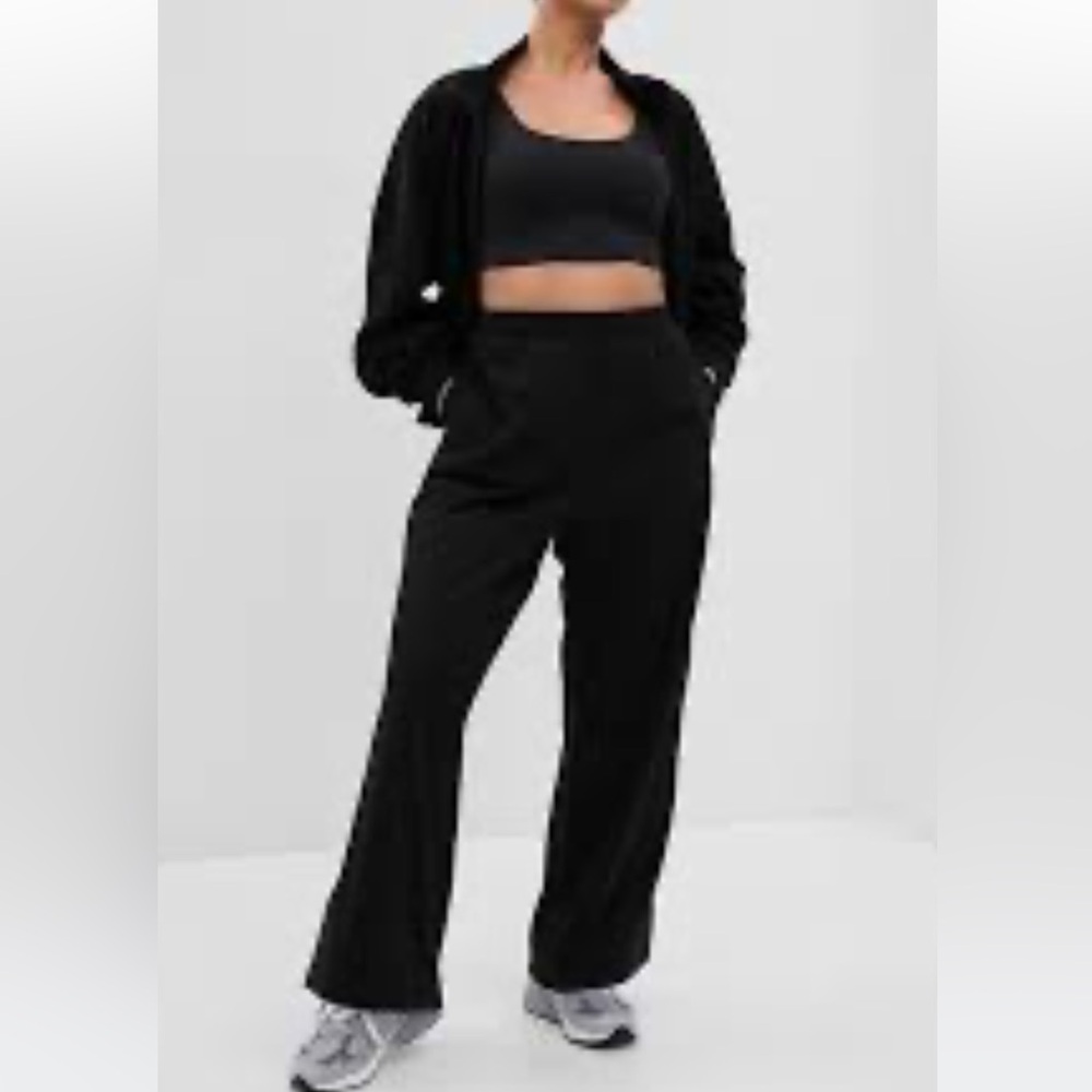 GAP Joggers Small Black Elastic-Waist Lower Leg Snaps Wide Leg Side Pockets Cozy
